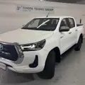 TOYOTA HILUX 2.8 D-4D TURBO DIESEL CD SRV 4X4 AUTOMÁTICO TOYOTA HILUX 2.8 D-4D TURBO DIESEL CD SRV 4X4 AUTOMÁTICO