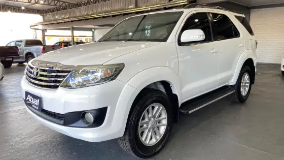 TOYOTA HILUX SW4 2.7 SR 4X2 16V FLEX 4P AUTOMÁTICO TOYOTA HILUX SW4 2.7 SR 4X2 16V FLEX 4P AUTOMÁTICO