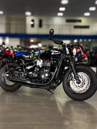 TRIUMPH BONNEVILLE BOBBER 1200 