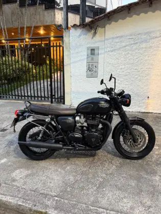 TRIUMPH BONNEVILLE T120 BLACK 1200 