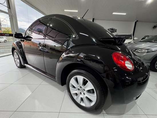 VOLKSWAGEN-NEW BEETLE-2.0 MI 8V GASOLINA 2P AUTOMÁTICO VOLKSWAGEN-NEW BEETLE-2009