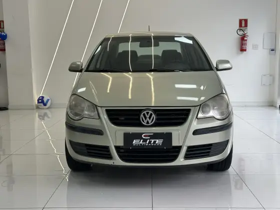 VOLKSWAGEN POLO SEDAN 1.6 MI 8V FLEX 4P MANUAL VOLKSWAGEN POLO SEDAN 1.6 MI 8V FLEX 4P MANUAL