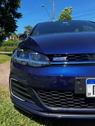 VOLKSWAGEN-GOLF-2019