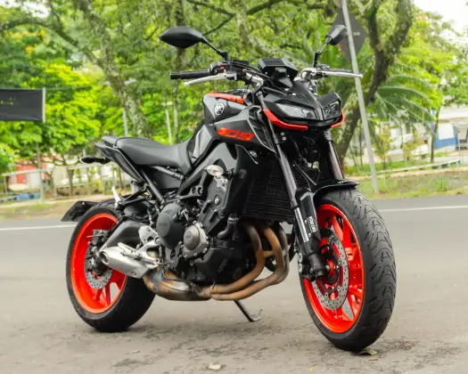 YAMAHA MT-09 