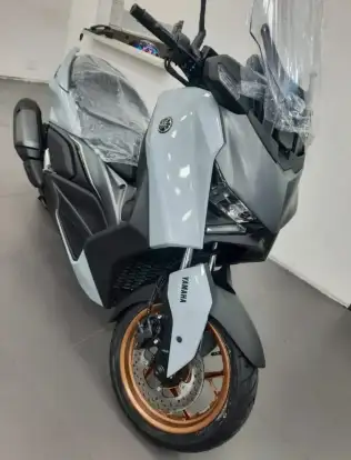 YAMAHA-XMAX 300 CONNECTED ABS-2026