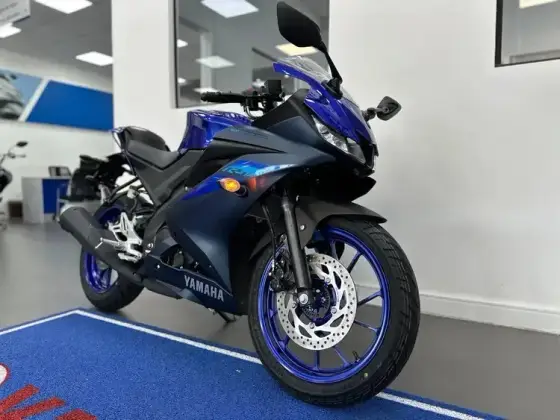 YAMAHA YZF R15 