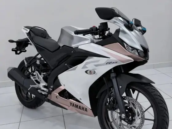 YAMAHA YZF R15 