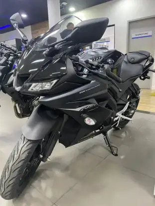 YAMAHA-YZF R15-2026