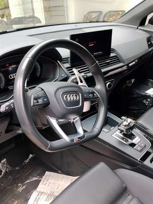 AUDI-Q5-2021