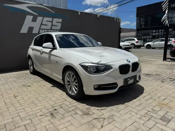 BMW 120i 2.0 16V SPORT ACTIVEFLEX 4P AUTOMÁTICO BMW 120i 2.0 16V SPORT ACTIVEFLEX 4P AUTOMÁTICO