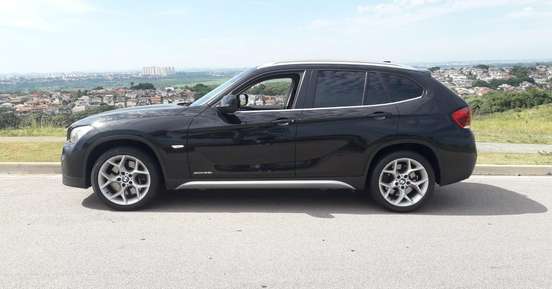 BMW-X1-2011