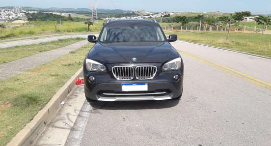 BMW-X1-2011