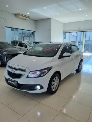 CHEVROLET ONIX 1.4 MPFI LT 8V FLEX 4P MANUAL