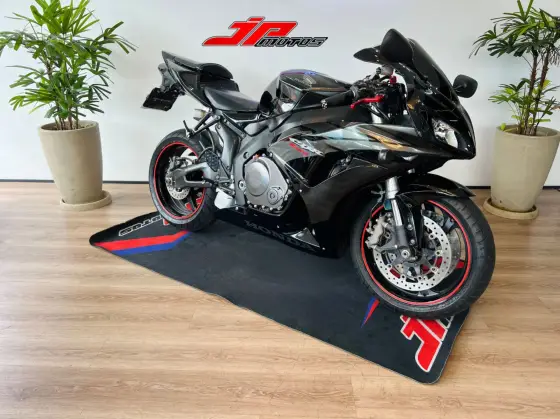 HONDA CBR 1000RR 