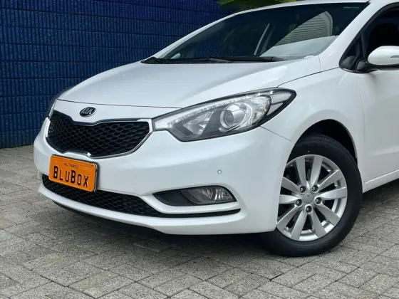 KIA CERATO 1.6 SX 16V FLEX 4P AUTOMÁTICO
