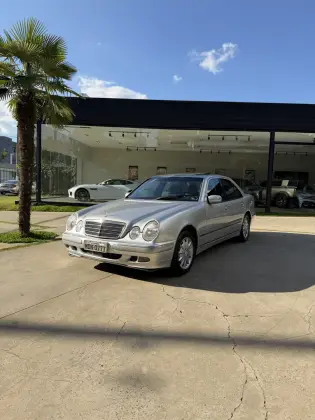 MERCEDES-BENZ E 320 3.2 ELEGANCE V6 GASOLINA 4P AUTOMÁTICO MERCEDES-BENZ E 320 3.2 ELEGANCE V6 GASOLINA 4P AUTOMÁTICO