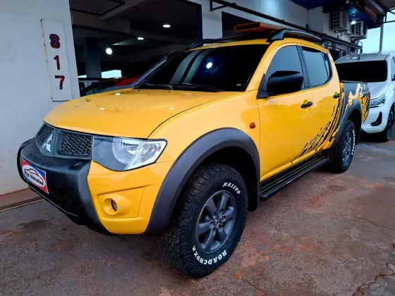 MITSUBISHI L200 SAVANA 3.2 4X4 16V TURBO INTERCOOLER DIESEL 4P AUTOMÁTICO