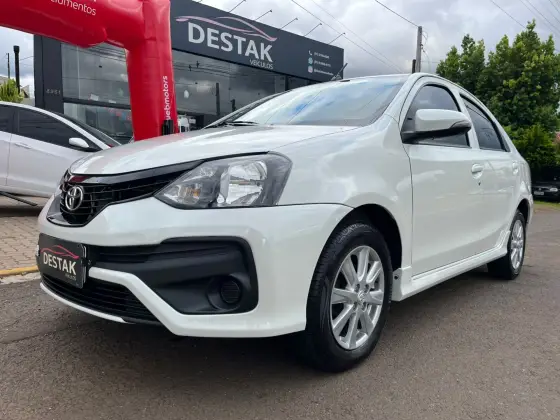 TOYOTA ETIOS 1.5 X PLUS SEDAN 16V FLEX 4P AUTOMÁTICO