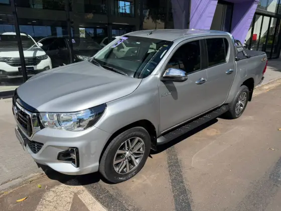 TOYOTA HILUX 2.8 SRV 4X4 CD 16V DIESEL 4P AUTOMÁTICO