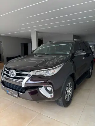 TOYOTA HILUX SW4 2.7 SRV 7 LUGARES 4X2 16V FLEX 4P AUTOMÁTICO