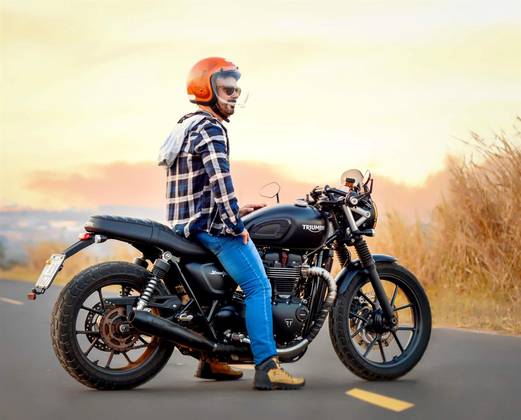TRIUMPH STREET TWIN 