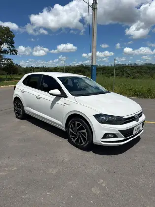 VOLKSWAGEN POLO 1.0 200 TSI COMFORTLINE AUTOMÁTICO