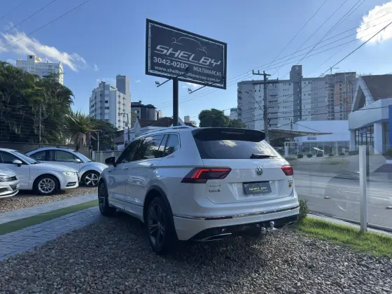 VOLKSWAGEN TIGUAN 2.0 350 TSI GASOLINA ALLSPACE R-LINE 4MOTION DSG