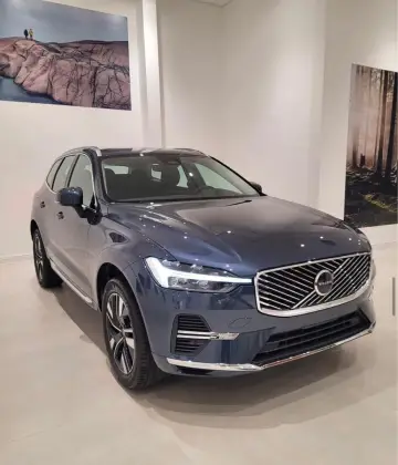 VOLVO XC60 2.0 T8 PHEV PLUS AWD GEARTRONIC