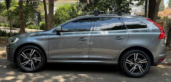 VOLVO-XC60-2016