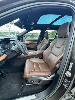 VOLVO-XC90-2022