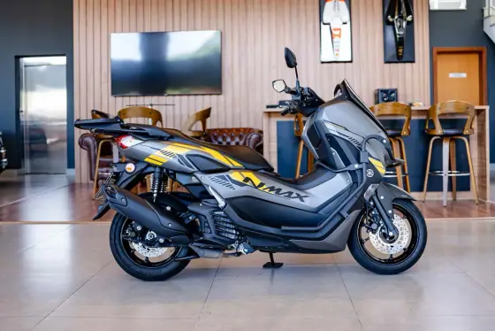 YAMAHA NMAX CONNECTED 160 SE ABS 