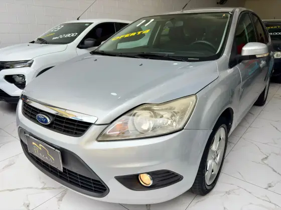 FORD FOCUS 2.0 GLX 16V FLEX 4P AUTOMÁTICO FORD FOCUS 2.0 GLX 16V FLEX 4P AUTOMÁTICO