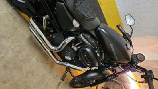 HARLEY-DAVIDSON-SPORTSTER XL 883N IRON-2011