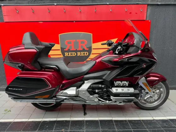 HONDA GL 1800 GOLD WING TOUR 