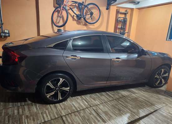 HONDA-CIVIC-2018