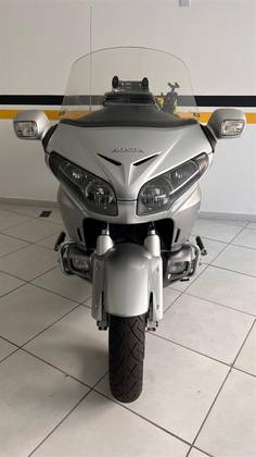 HONDA GL 1800 GOLD WING 