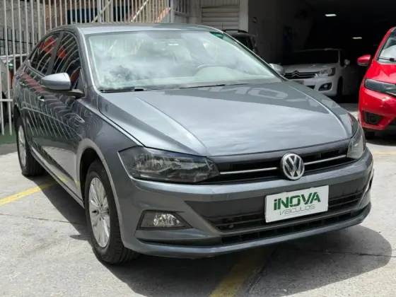VOLKSWAGEN VIRTUS 1.0 200 TSI HIGHLINE AUTOMÁTICO