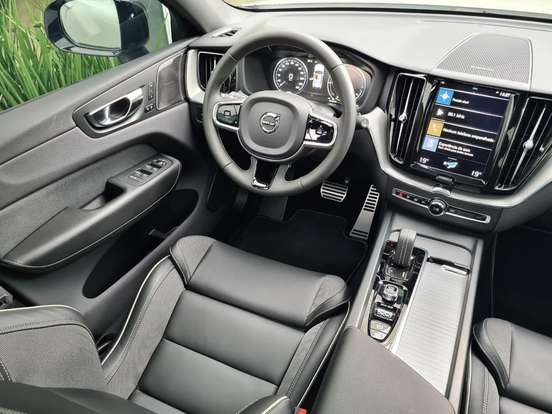 VOLVO-XC60-2.0 T8 HYBRID R-DESIGN AWD GEARTRONIC VOLVO-XC60-2021