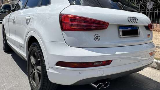 AUDI-Q3-2015
