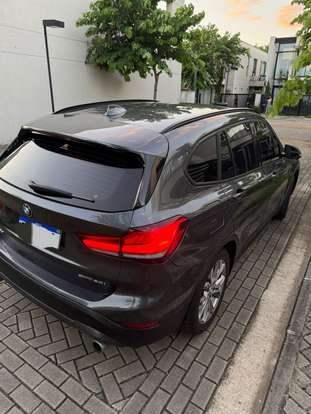 BMW-X1-2021