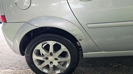 CHEVROLET-MERIVA-2010