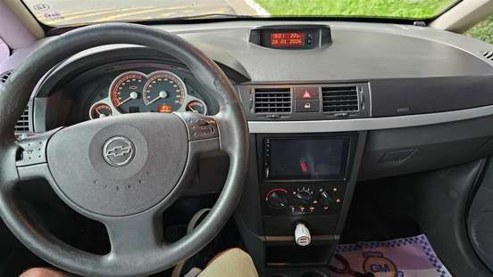 CHEVROLET-MERIVA-2010