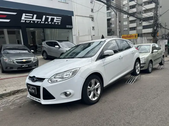 FORD FOCUS 1.6 S 16V FLEX 4P MANUAL