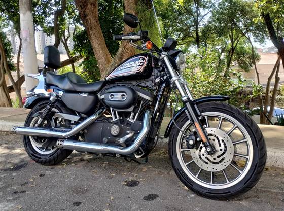 HARLEY-DAVIDSON SPORTSTER XL 883 R 