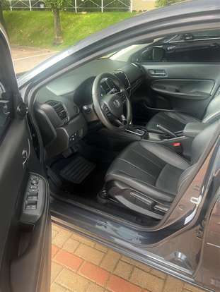 HONDA-CITY-1.5 i-VTEC FLEX HATCH TOURING CVT HONDA-CITY-2024