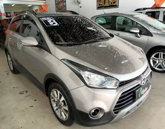 HYUNDAI HB20X 1.6 16V STYLE FLEX 4P MANUAL HYUNDAI HB20X 1.6 16V STYLE FLEX 4P MANUAL