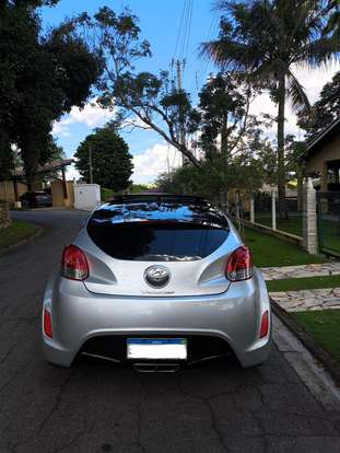 HYUNDAI-VELOSTER-2011