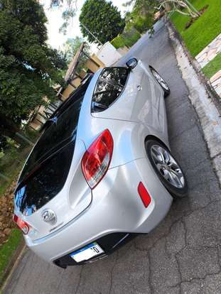 HYUNDAI-VELOSTER-2011