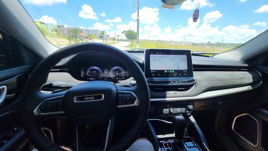 JEEP-COMMANDER-2023