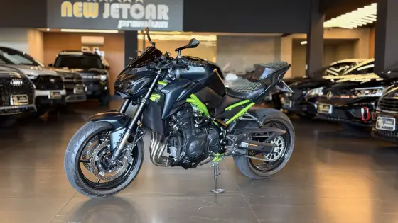 KAWASAKI Z900 